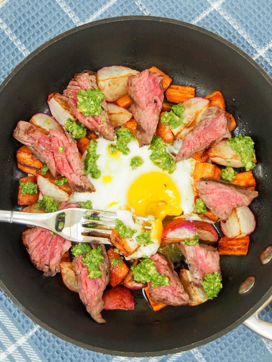 steak and egg breakfast skillet