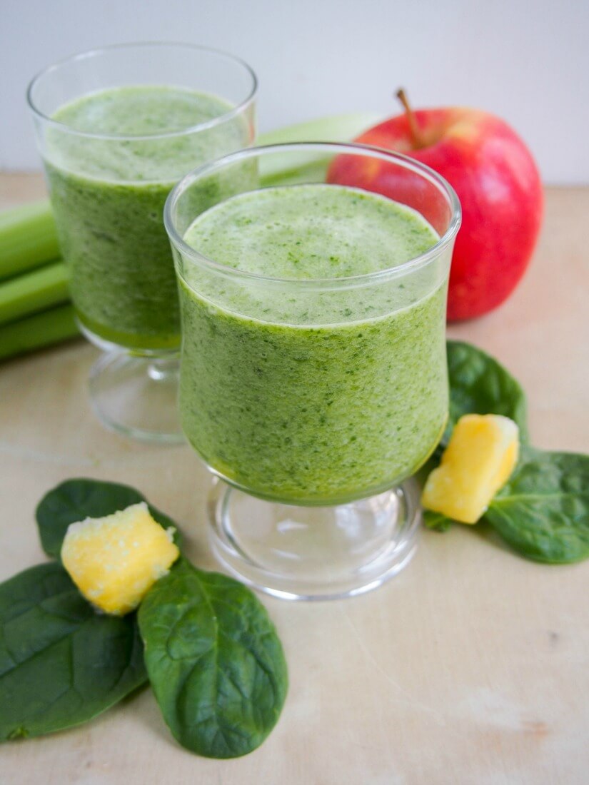 Easy dairy-free green smoothie - Caroline's Cooking