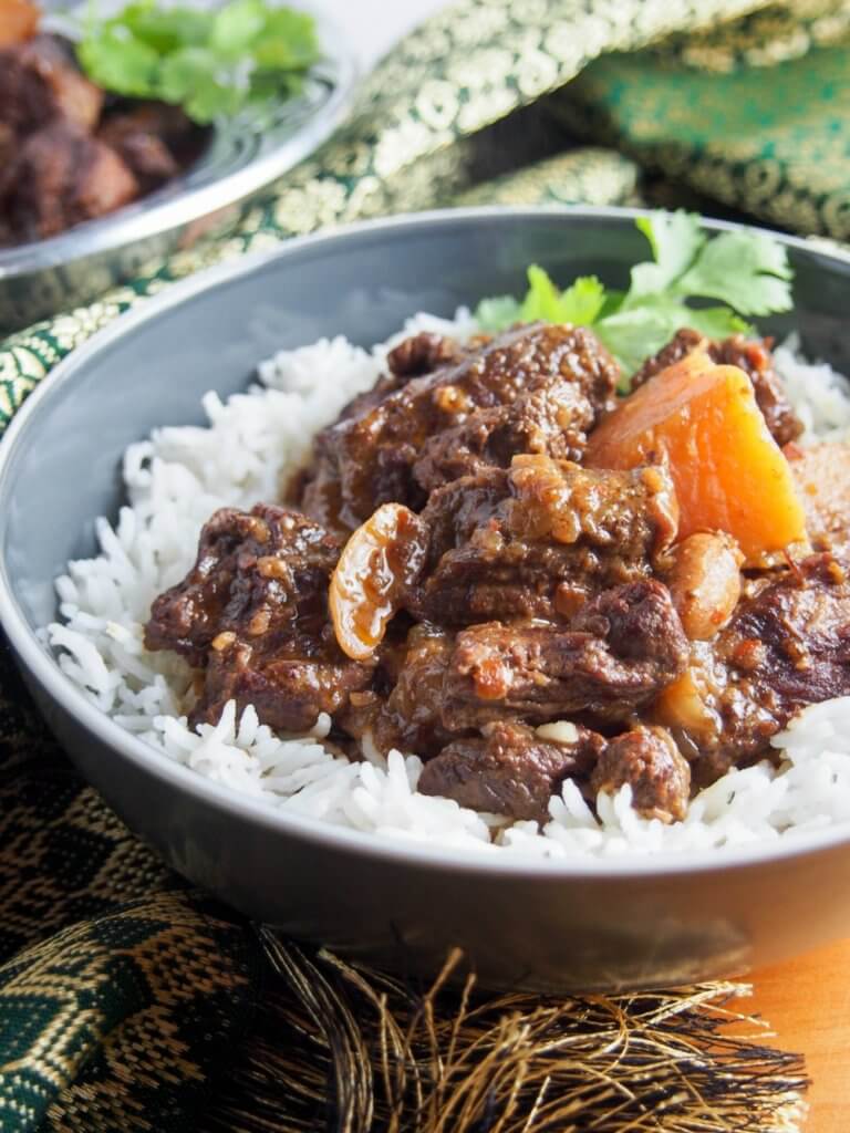Beef massaman curry (slow cooker) Caroline's Cooking
