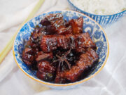 Hong shao rou (red braised pork belly) - Caroline's Cooking