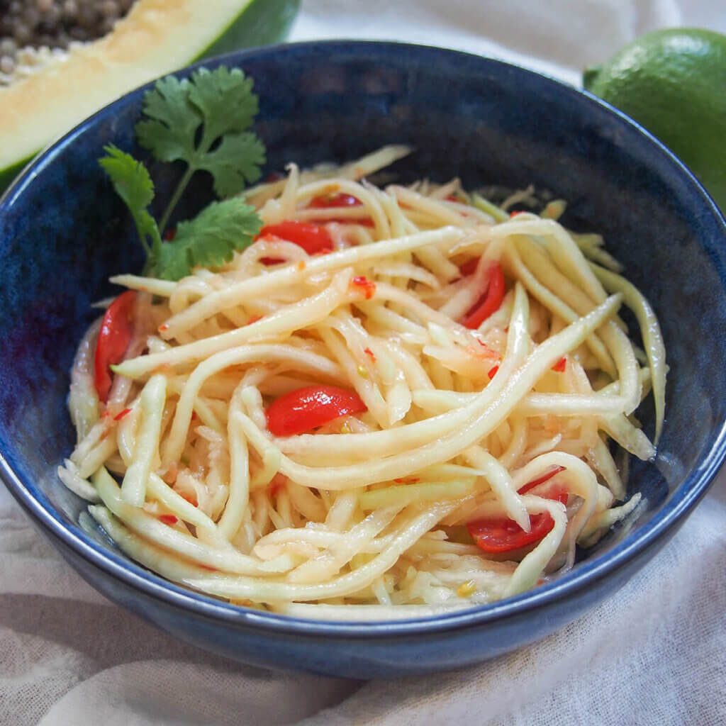 Lao green papaya salad Caroline's Cooking