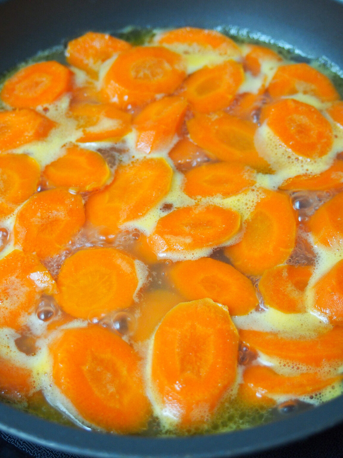 Vichy carrots (French glazed carrots) - Caroline's Cooking