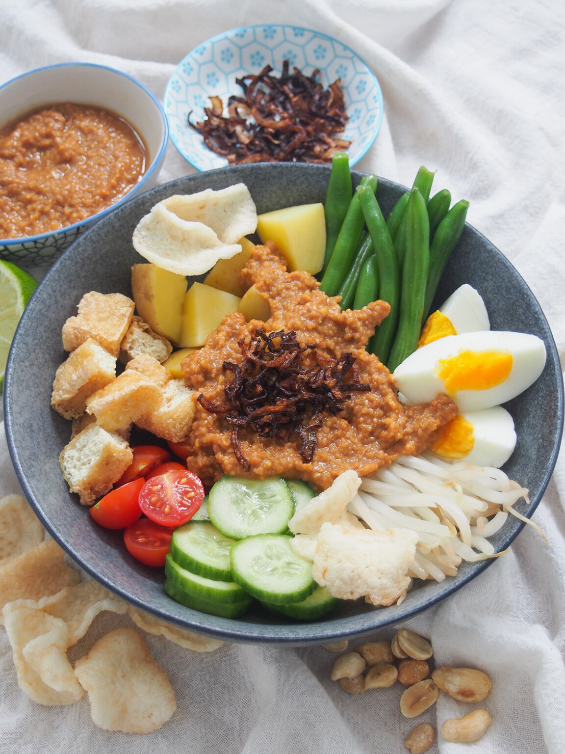  Gado gado (Indonesian salad with peanut sauce) - Caroline's Cooking Bildidee 