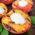 grilled peaches with mascarpone close up.