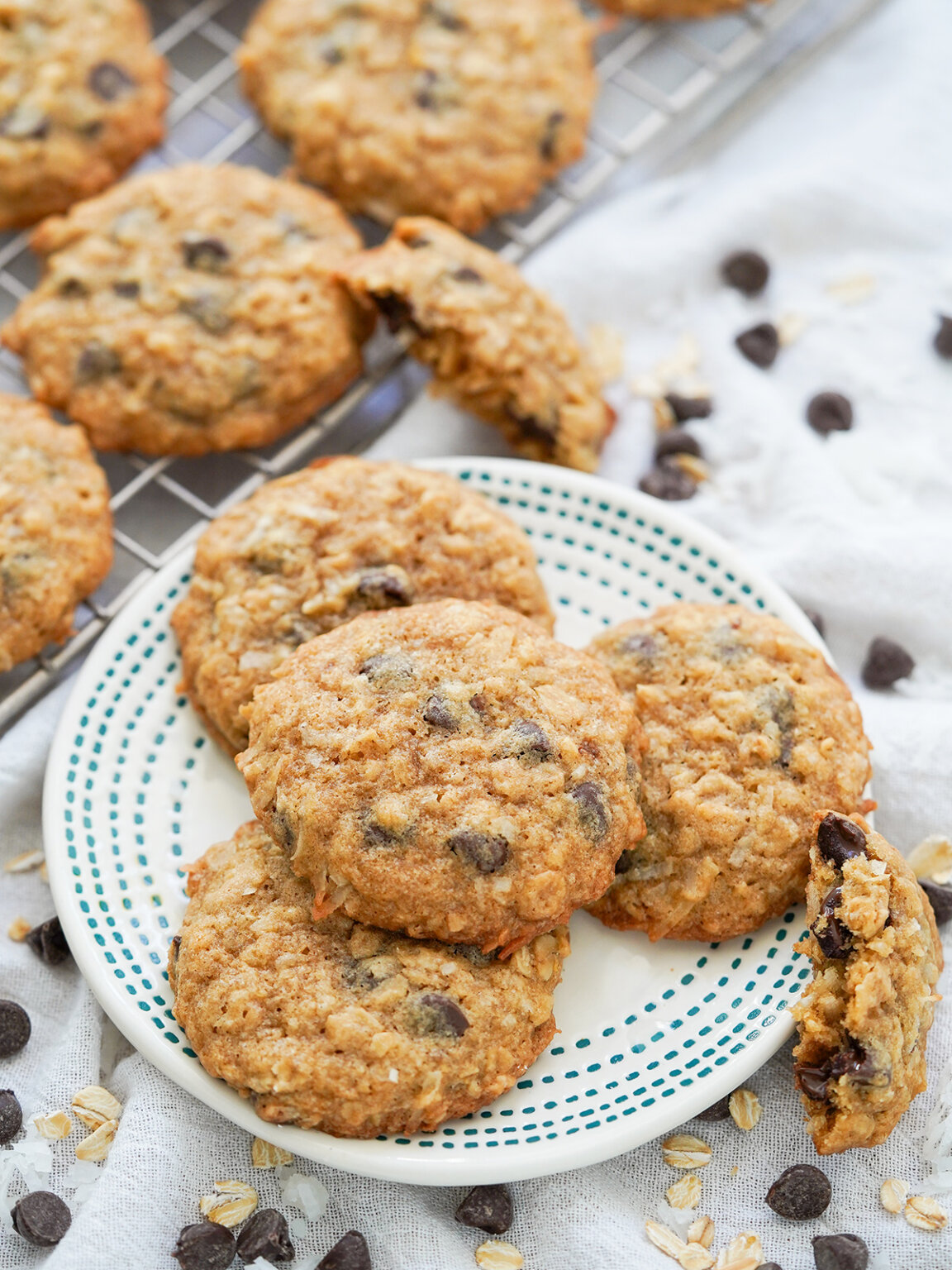 Coconut oatmeal chocolate chip cookies - Caroline's Cooking